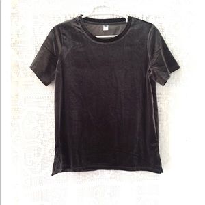 Velvet tee shirt 🌒
